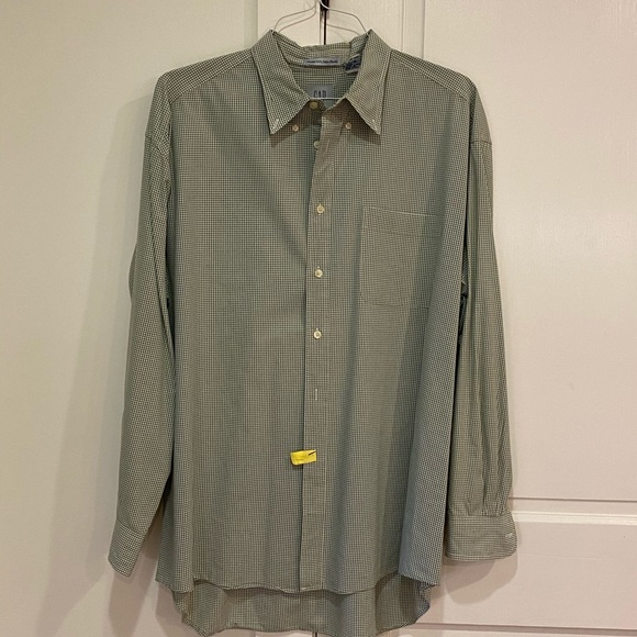GAP Button Down - Picture 4 of 4